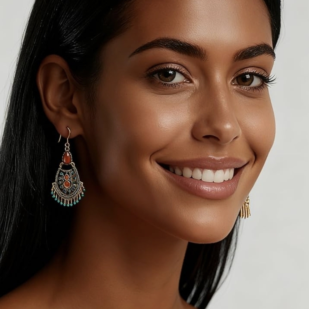 Vintage-inspired Bohemian chandelier earrings - Picture 4 of 4